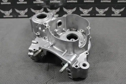 2002 HONDA CR250R OEM LEFT ENGINE MOTOR CRANKCASE CRANK CASE 04922-KZ3-L21 NICE!