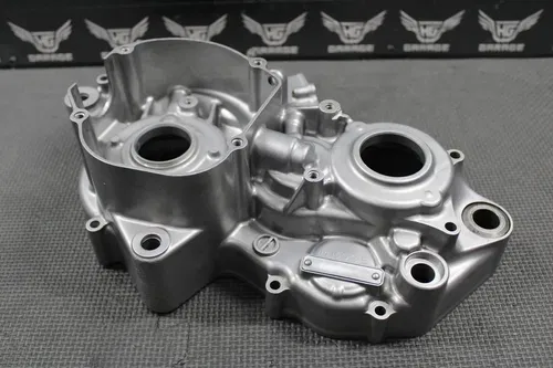 2002 HONDA CR250R OEM LEFT ENGINE MOTOR CRANKCASE CRANK CASE 04922-KZ3-L21 NICE!