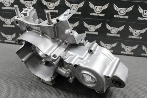 2002 HONDA CR250R OEM LEFT ENGINE MOTOR CRANKCASE CRANK CASE 04922-KZ3-L21 NICE!