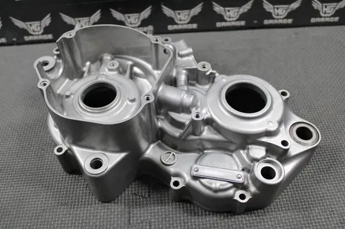 2002 HONDA CR250R OEM LEFT ENGINE MOTOR CRANKCASE CRANK CASE 04922-KZ3-L21 NICE!