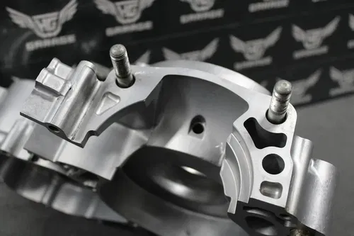 2002 HONDA CR250R OEM LEFT ENGINE MOTOR CRANKCASE CRANK CASE 04922-KZ3-L21 NICE!
