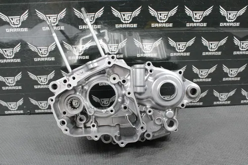 07-09 HONDA CRF150R CRF150RB OEM LEFT RIGHT ENGINE CRANKCASE CRANK CASE MINT!