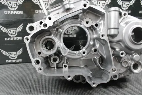 07-09 HONDA CRF150R CRF150RB OEM LEFT RIGHT ENGINE CRANKCASE CRANK CASE MINT!