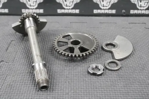 2004 HONDA CRF450R OEM ENGINE CRANKSHAFT BALANCER COUNTER BALANCE GEAR SHAFT