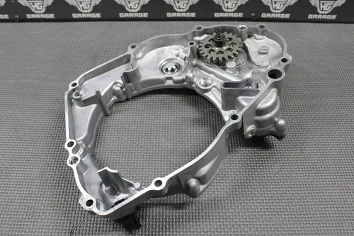 2022 YAMAHA YZ250F YZ250FX OEM RIGHT CRANK CASE INNER CLUTCH COVER WATER PUMP