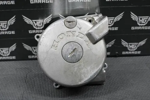 2002 HONDA XR200R 90-02 OEM LEFT SIDE CASE STATOR MAGNETO COVER 11341-KT0-830