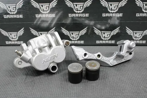 1995 HONDA CR250R OEM NISSIN FRONT BRAKE CALIPER & BRACKET 45150-MAC-681 NICE