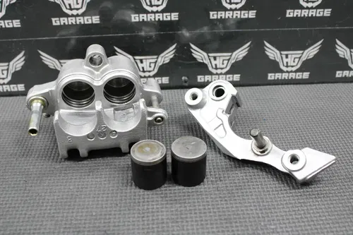 1995 HONDA CR250R OEM NISSIN FRONT BRAKE CALIPER & BRACKET 45150-MAC-681 NICE