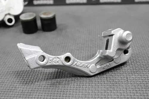 1995 HONDA CR250R OEM NISSIN FRONT BRAKE CALIPER & BRACKET 45150-MAC-681 NICE