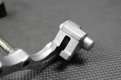 1995 HONDA CR250R OEM NISSIN FRONT BRAKE CALIPER & BRACKET 45150-MAC-681 NICE