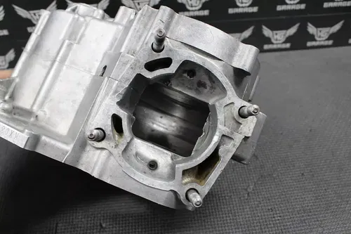 2001 KAWASAKI 01-05 KX100 KX85 OEM LEFT RIGHT ENGINE MOTOR CRANKCASE CRANK CASES
