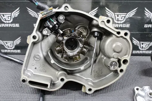 2006 04-08 HONDA CRF250R OEM STATOR MAGNETO ROTOR FLYWHEEL ALTERNATOR LEFT COVER