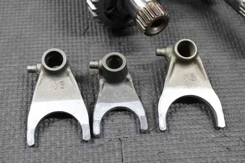 2004 HONDA CRF250R OEM TRANSMISSION TRANNY TRANS GEARBOX SHAFTS FORKS GOOD!