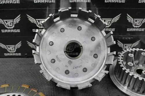 KAWASAKI KDX250SR KDX250 SR OEM CLUTCH BASKET W PLATES HUB HOUSING 13095-1255