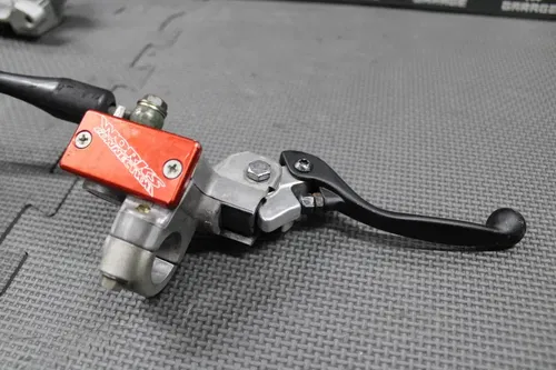 2006 KAWASAKI 04-07 KX125 KX250 OEM NISSIN FRONT BRAKE CALIPER MASTER CYLINDER