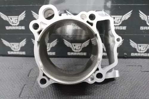 2004 YAMAHA YZ450F OEM ENGINE MOTOR CYLINDER BORE JUG TOP END 5TA-11311-00-00