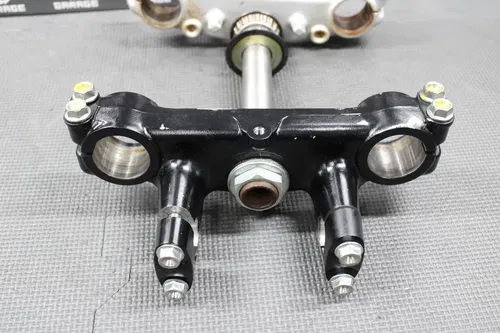 2002 HONDA XR200R 90-02 OEM FRONT FORKS LOWER UPPER TRIPLE TREE STEM BAR CLAMP
