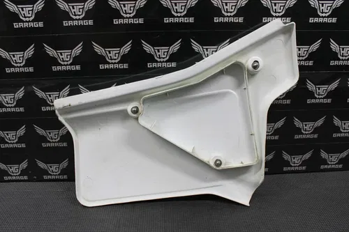 2002 00-02 HONDA XR200R OEM LEFT SIDE PLASTIC NUMBER PLATE AIRBOX COVER PANEL