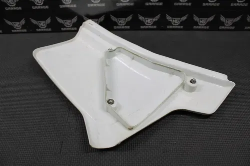 2002 00-02 HONDA XR200R OEM LEFT SIDE PLASTIC NUMBER PLATE AIRBOX COVER PANEL