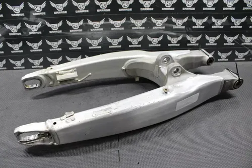 2011 10-13 YAMAHA YZ450F OEM SWINGARM SWING ARM REAR SUSPENSION 33D-22110-00-00
