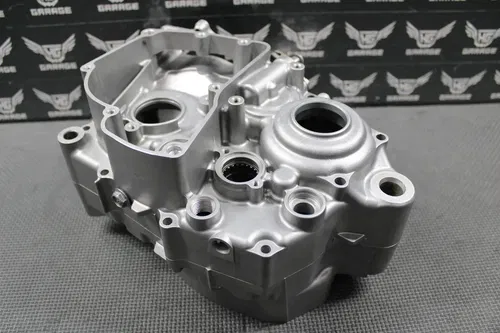 2013 SUZUKI 13-15 RMZ250 OEM LEFT RIGHT ENGINE MOTOR CRANKCASE CRANK CASE NICE!