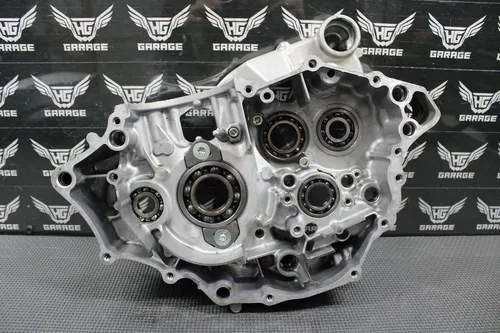 2022 20-22 YAMAHA YZ250F OEM LEFT RIGHT ENGINE MOTOR CRANKCASE CRANK CASES NICE!