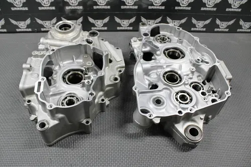 2022 20-22 YAMAHA YZ250F OEM LEFT RIGHT ENGINE MOTOR CRANKCASE CRANK CASES NICE!