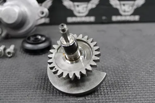 2015 KTM 13-16 250 350 SXF OEM CRANKSHAFT COUNTER BALANCE WATER PUMP SHAFT GEARS