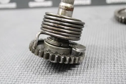 1985 KAWASAKI 84-90 KX80 OEM KICKSTART KICK START SHAFT W IDLER GEAR 13066-1055