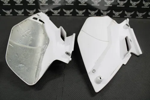 2004 YAMAHA 03-05 YZ250F YZ450F OEM REAR NUMBER PLATE SIDE PANELS PLASTICS SET