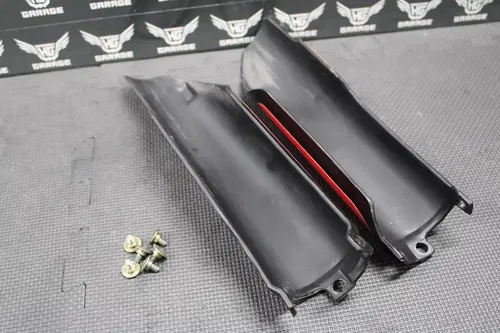 2002 HONDA CR125R CR250R BLACK FRONT LEFT RIGHT FORK GUARDS SHIELDS BOLTS