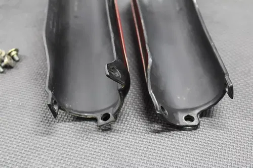 2002 HONDA CR125R CR250R BLACK FRONT LEFT RIGHT FORK GUARDS SHIELDS BOLTS