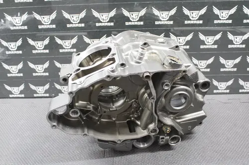 1999 YAMAHA 99-02 TTR225 XT225 OEM LEFT RIGHT ENGINE MOTOR CRANKCASE CRANK CASE