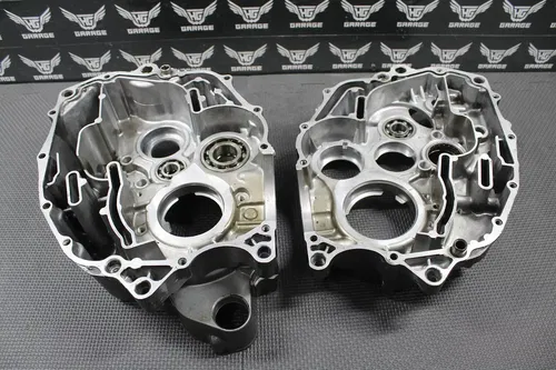 1999 YAMAHA 99-02 TTR225 XT225 OEM LEFT RIGHT ENGINE MOTOR CRANKCASE CRANK CASE