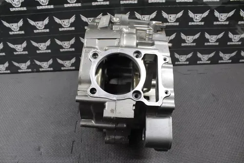 1999 YAMAHA 99-02 TTR225 XT225 OEM LEFT RIGHT ENGINE MOTOR CRANKCASE CRANK CASE