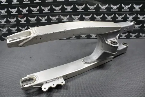 1998 SUZUKI RM125 RM250 MODEL W OEM SWINGARM SWING ARM SUSPENSION 61000-37E00