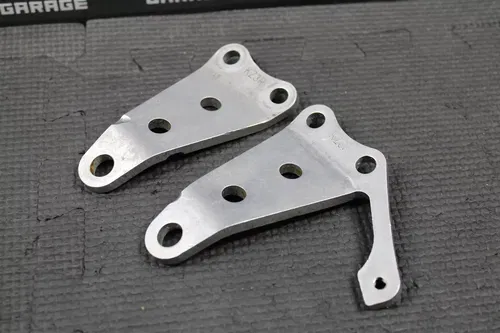 1998 1999 HONDA CR250R OEM ENGINE MOTOR MOUNT HEAD STAY BRACKETS 50407-KZ3-J00