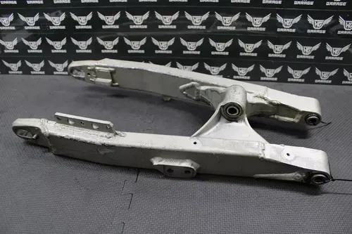 1999 KAWASAKI 95-02 KDX200 97-02 KDX220R OEM SWINGARM SWING ARM SUSPENSION PIVOT