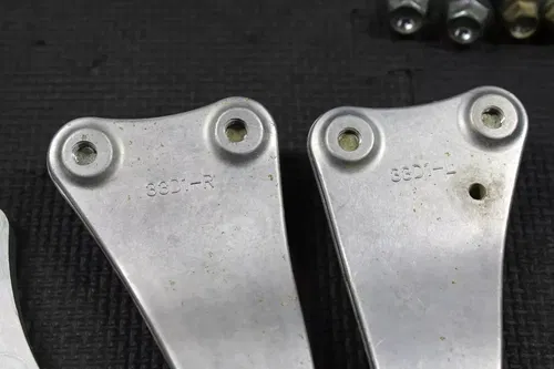 2011 10-13 YAMAHA YZ450F OEM ENGINE MOTOR MOUNT STAY BRACKETS 33D-21417-00-00