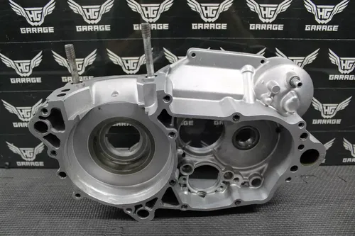 1997 97-99 KAWASAKI KX250 OEM RIGHT SIDE ENGINE MOTOR CRANKCASE CRANK CASE BLOCK