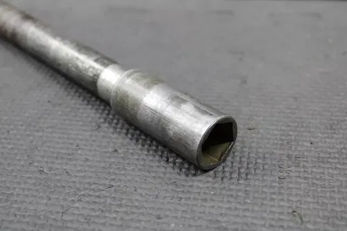 2009 YAMAHA WR450F OEM FRONT WHEEL RIM AXLE PIVOT BOLT SHAFT 1C3-25181-10-00