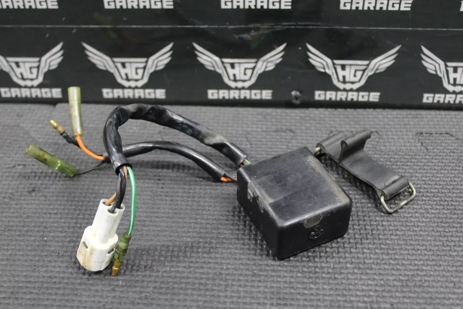1993 YAMAHA YZ250 OEM ECU CDI COMPUTER CONTROLLER UNIT BLACK