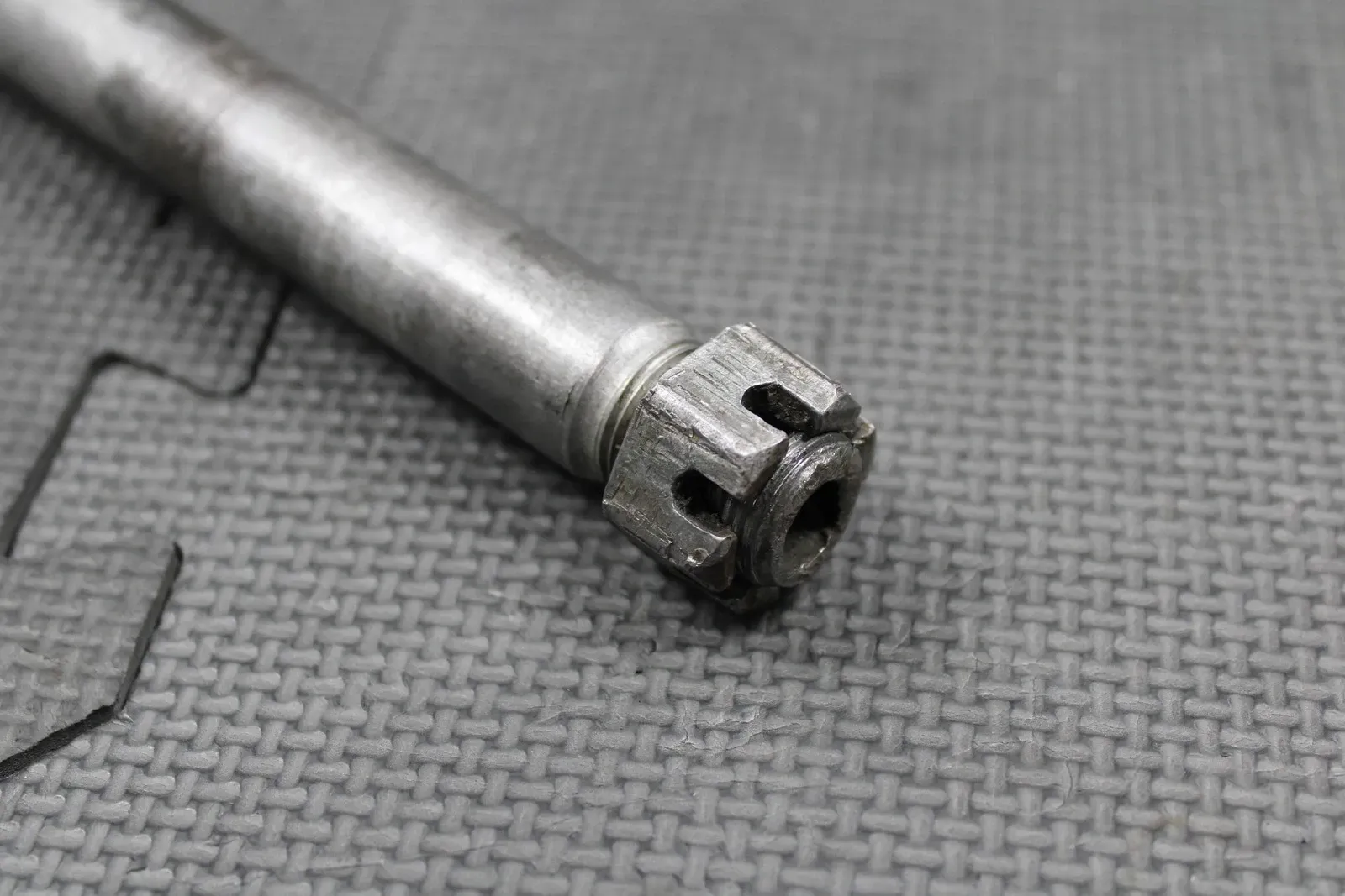 2003 KAWASAKI KLX400R KLX400SR OEM REAR AXLE BACK WHEEL PIVOT BOLT 41068-S013