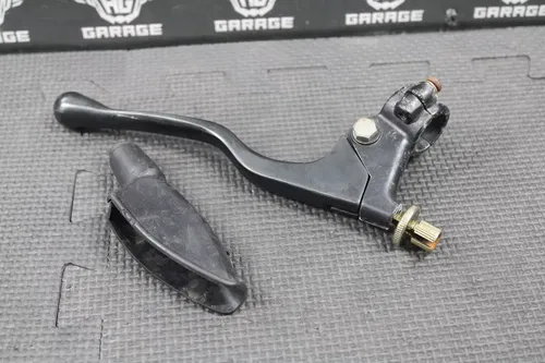 1999 HONDA XR70R OEM BLACK FRONT BRAKE PERCH BRACKET W/ LEVER 53175-GM2-010