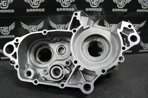 2002 KAWASAKI 96-06 KDX200 97-05 KDX220R OEM LEFT ENGINE CRANKCASE CRANK CASE