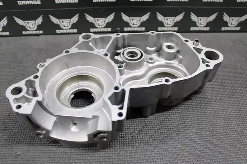 2002 KAWASAKI 96-06 KDX200 97-05 KDX220R OEM LEFT ENGINE CRANKCASE CRANK CASE