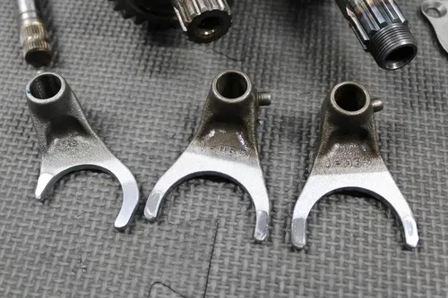 2013 SUZUKI 13-15 RMZ250 OEM TRANSMISSION TRANNY GEARBOX GEARS SHIFT FORKS NICE!