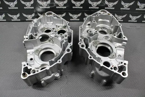 2002 YAMAHA 02-05 YZ250F OEM LEFT RIGHT ENGINE MOTOR CRANKCASE CRANK CASE BLOCK