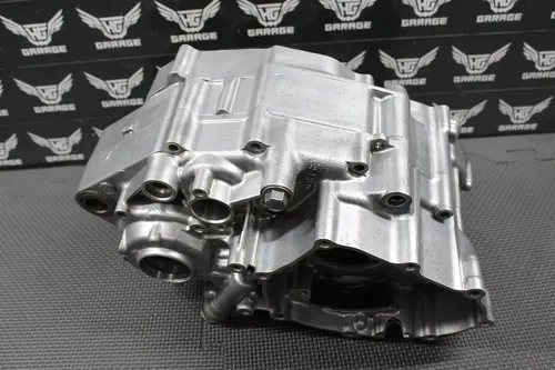 2002 YAMAHA 02-05 YZ250F OEM LEFT RIGHT ENGINE MOTOR CRANKCASE CRANK CASE BLOCK