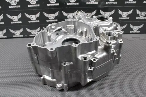 2002 YAMAHA 02-05 YZ250F OEM LEFT RIGHT ENGINE MOTOR CRANKCASE CRANK CASE BLOCK